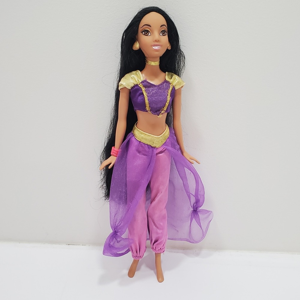 2010 7 Doll Ultimate Disney Princess Collection (Jasmine Doll Only) W/ Outfit